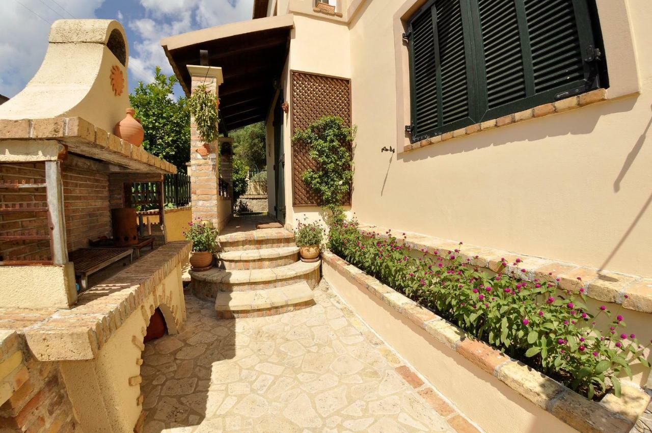 Villa Romantica Perama  Zewnętrze zdjęcie